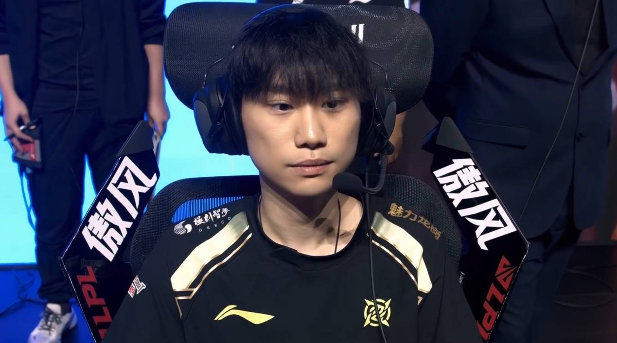 开云体育登录-SHR血洗EDG，Chovy开启传奇时刻激烈交锋八强赛，锁定晋级资格